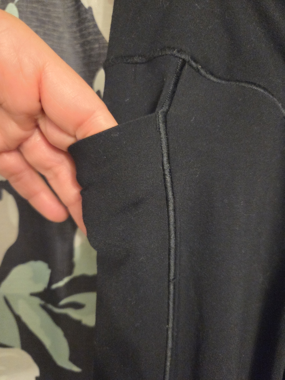 Offline By Aerie Black Crossover Leggings - Picture 4 of 6